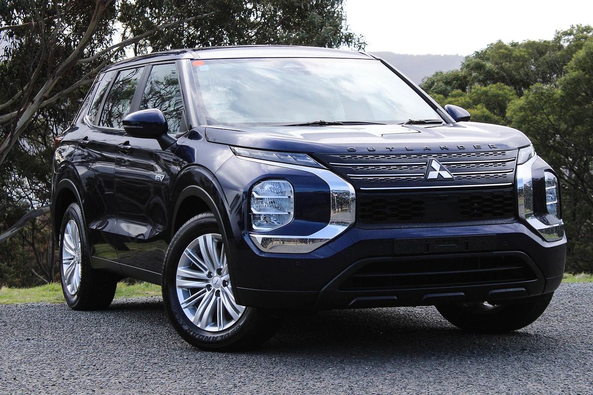 2023 Mitsubishi Outlander PHEV ES ZM