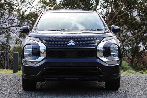 2023 Mitsubishi Outlander PHEV ES ZM
