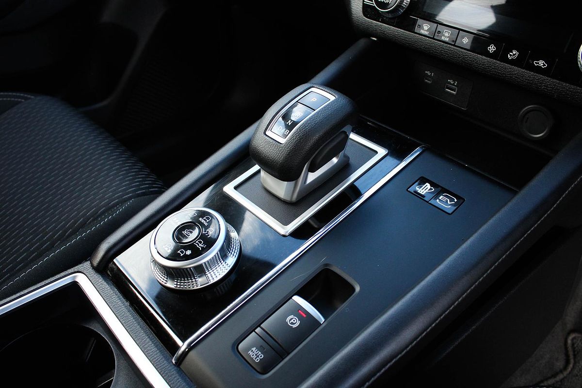 2023 Mitsubishi Outlander PHEV ES ZM