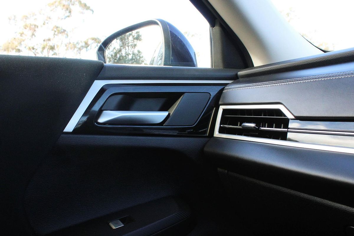 2023 Mitsubishi Outlander PHEV ES ZM