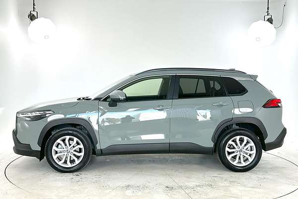 2024 Toyota Corolla Cross GXL MXGH10R