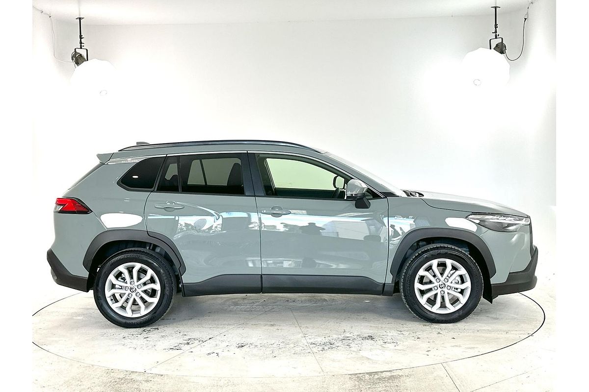 2024 Toyota Corolla Cross GXL MXGH10R