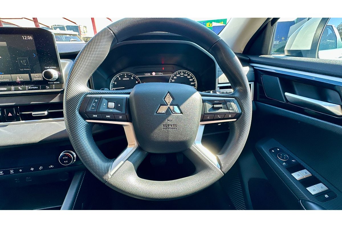 2024 Mitsubishi Outlander ES ZM