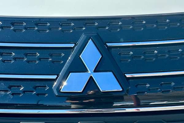 2024 Mitsubishi Outlander ES ZM