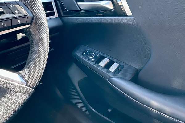 2024 Mitsubishi Outlander ES ZM