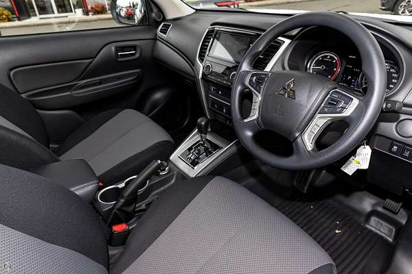 2024 Mitsubishi Triton GLX+ MV 4X4