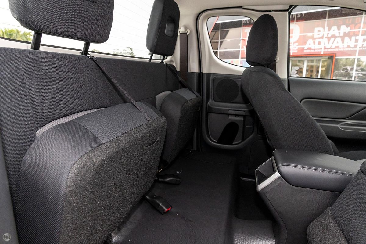 2024 Mitsubishi Triton GLX+ MV 4X4