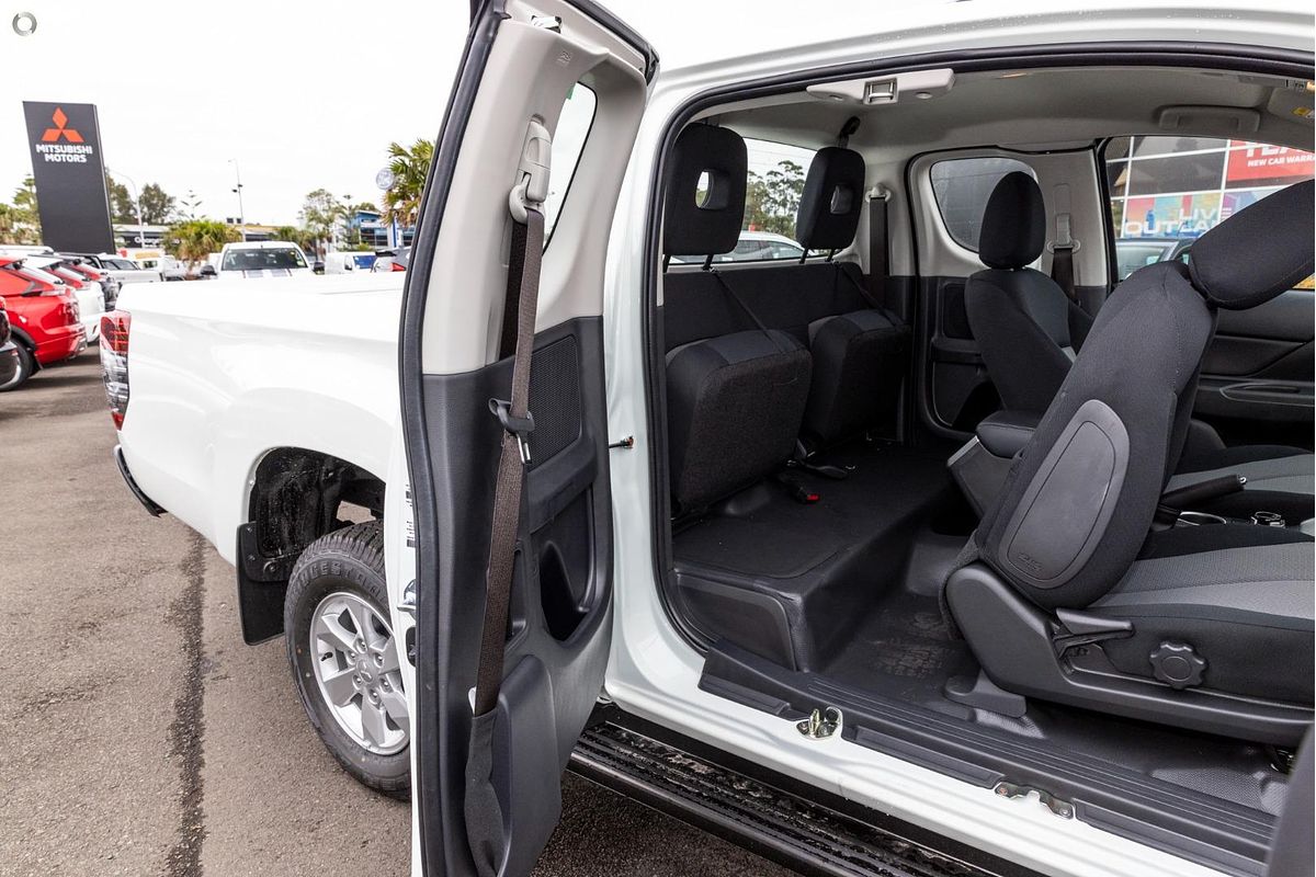 2024 Mitsubishi Triton GLX+ MV 4X4
