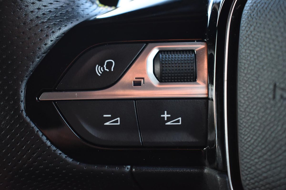 2021 Peugeot 2008 GT Sport P24