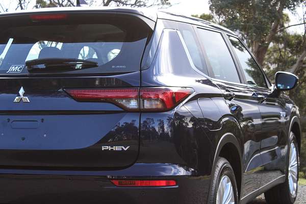 2023 Mitsubishi Outlander PHEV ES ZM