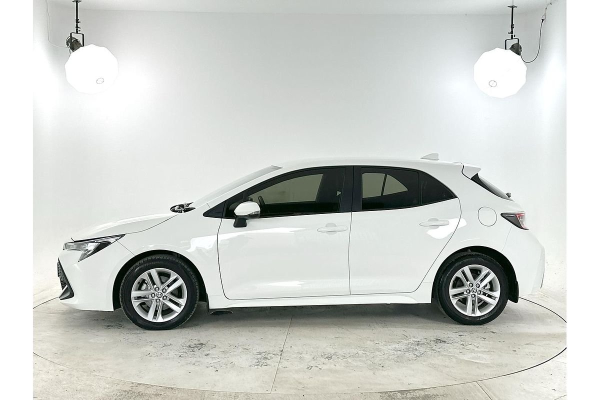 2018 Toyota Corolla Ascent Sport MZEA12R