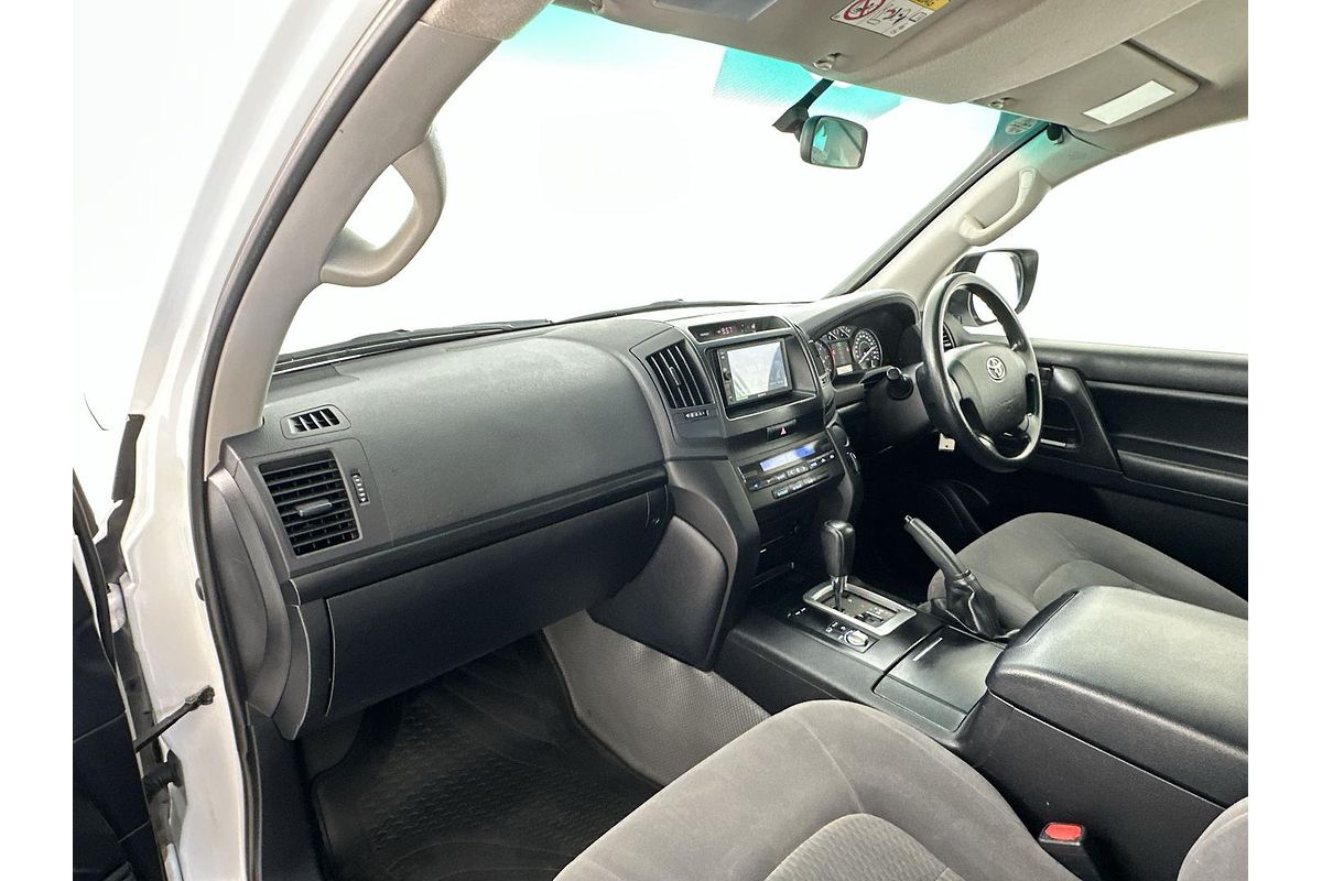 2017 Toyota Landcruiser GX VDJ200R