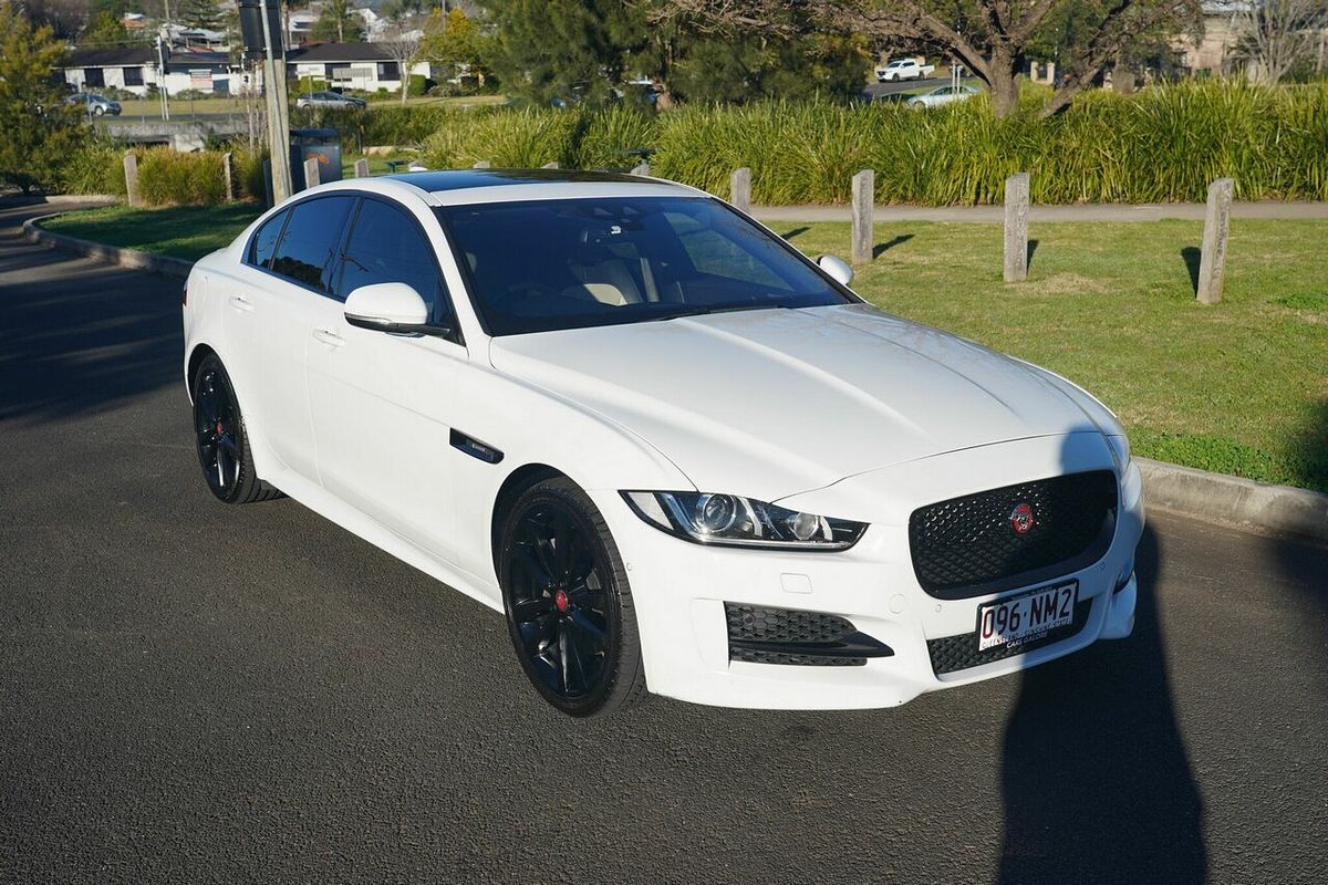 2016 Jaguar XE R-Sport