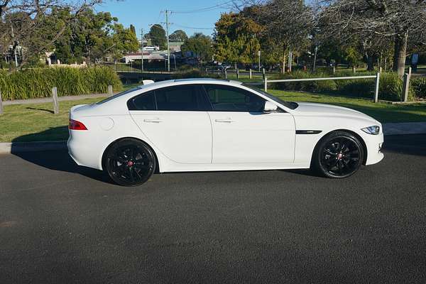 2016 Jaguar XE R-Sport