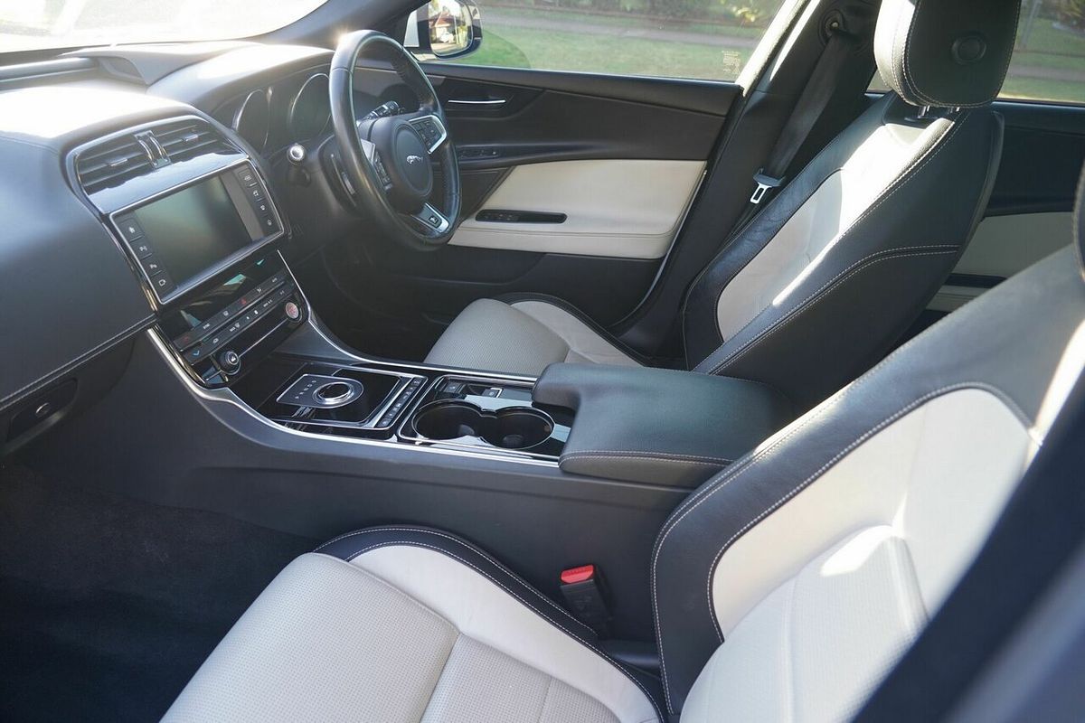 2016 Jaguar XE R-Sport