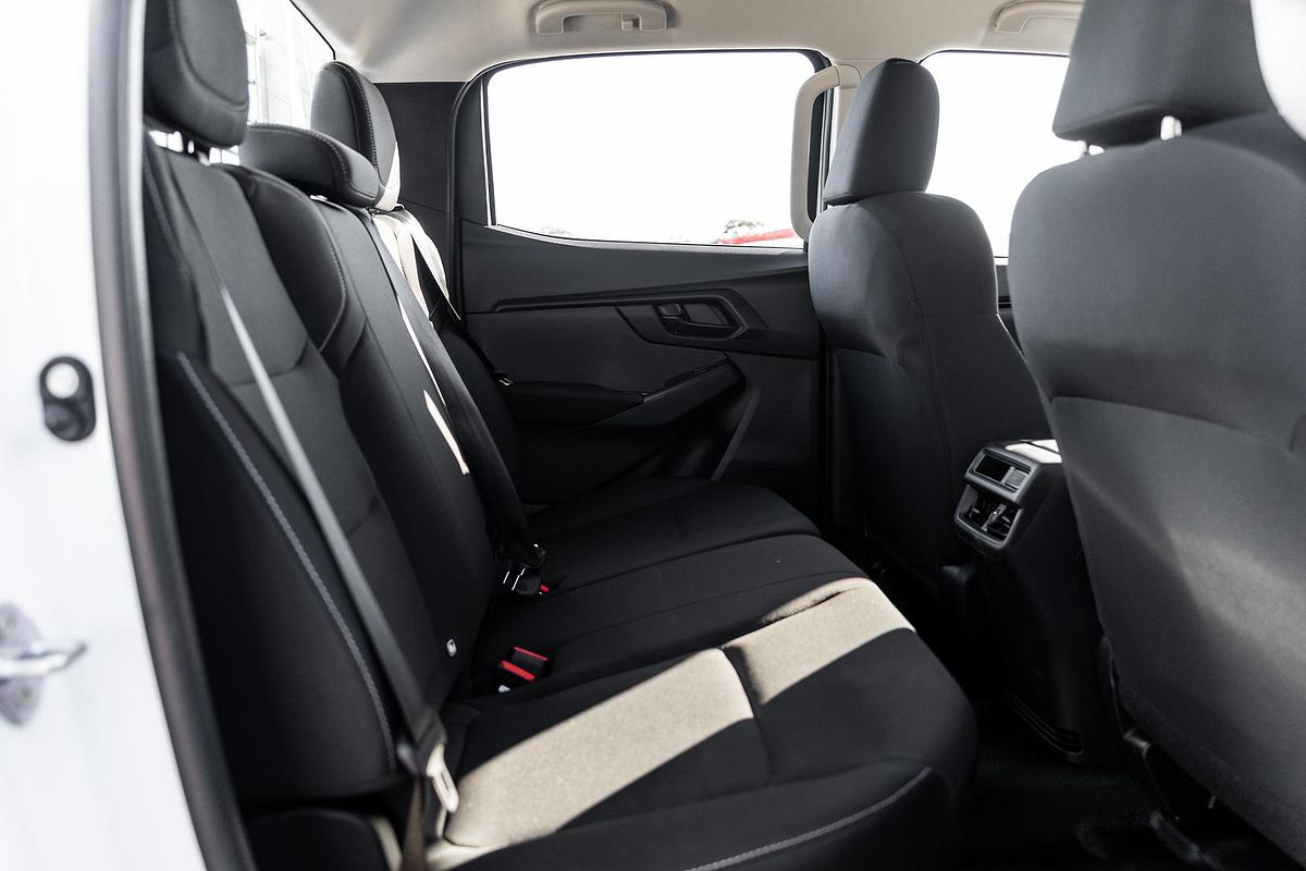 2025 Isuzu D-MAX SX High Ride Rear Wheel Drive
