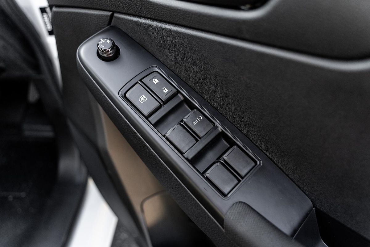 2025 Isuzu D-MAX SX High Ride Rear Wheel Drive