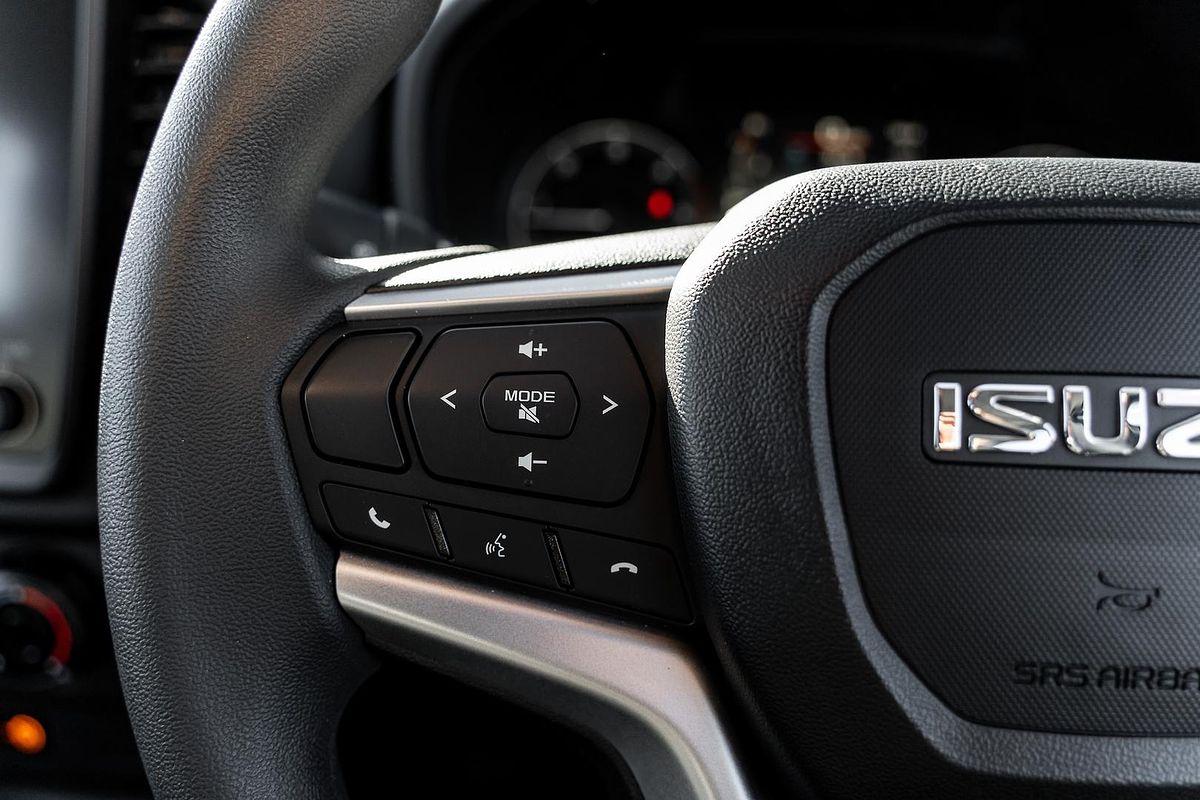 2025 Isuzu D-MAX SX High Ride Rear Wheel Drive