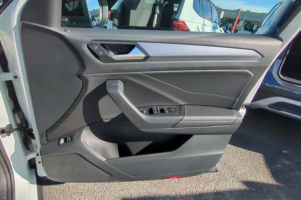 2025 Volkswagen T-Roc 110TSI Style D11