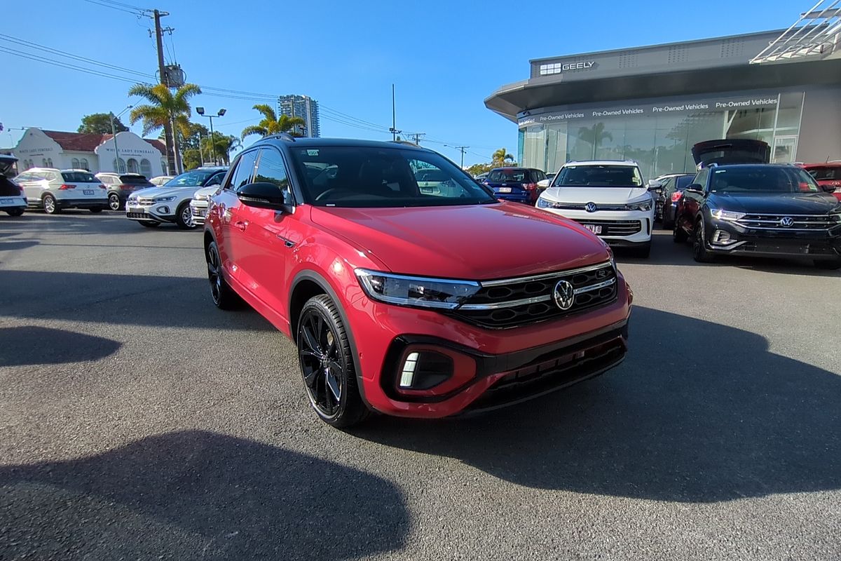 2025 Volkswagen T-Roc 140TSI R-Line D11