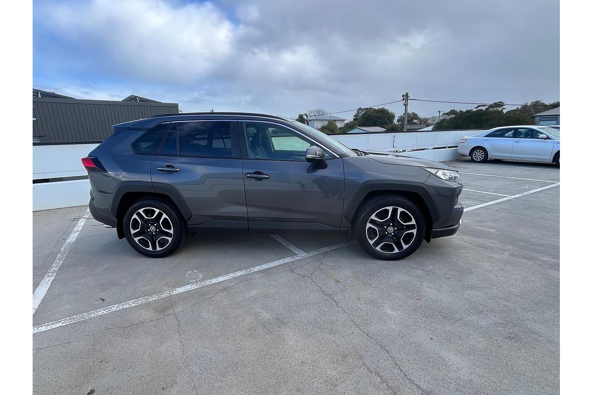 2019 Toyota RAV4 Edge AXAA54R
