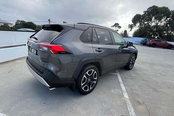 2019 Toyota RAV4 Edge AXAA54R