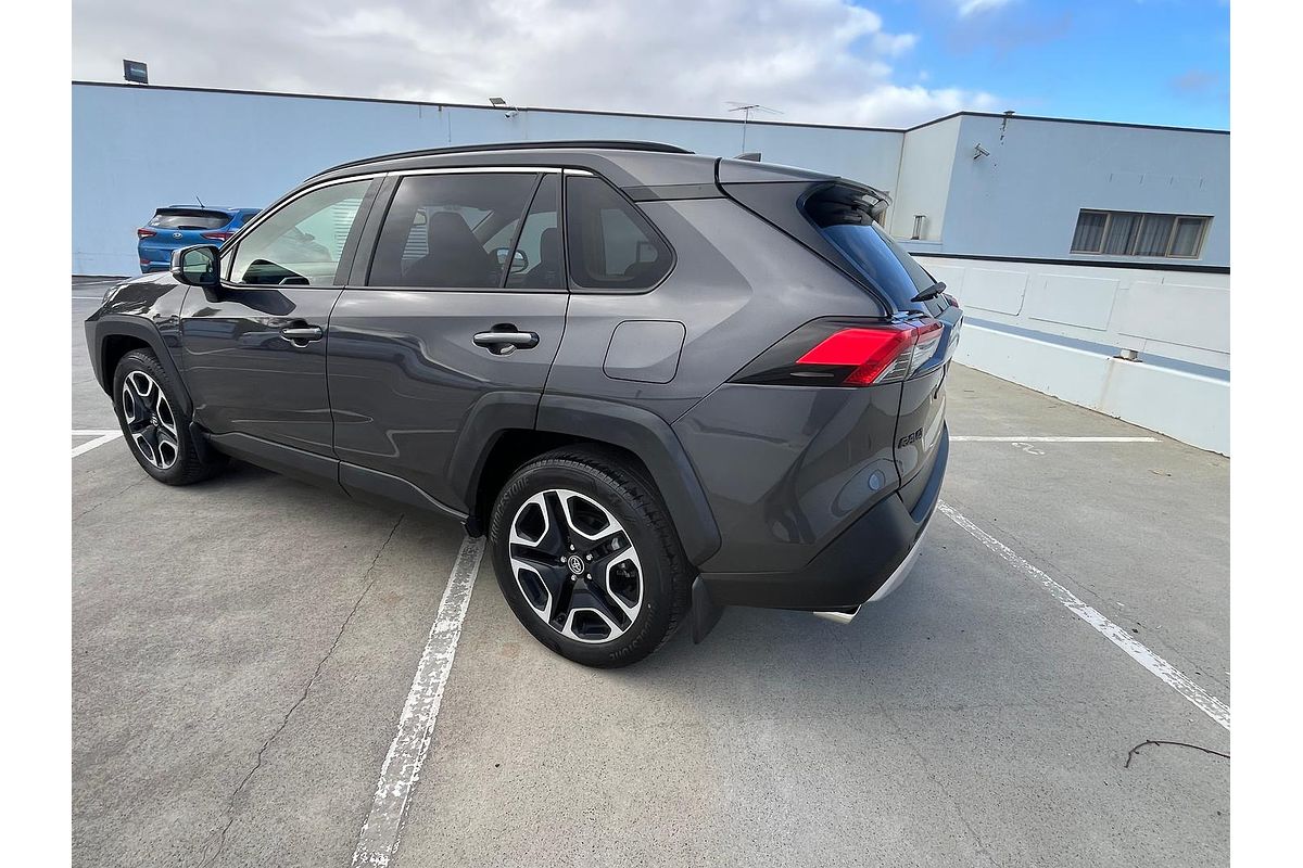 2019 Toyota RAV4 Edge AXAA54R
