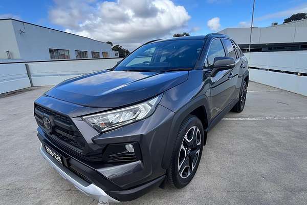 2019 Toyota RAV4 Edge AXAA54R