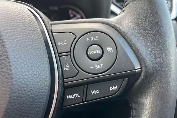 2019 Toyota RAV4 Edge AXAA54R