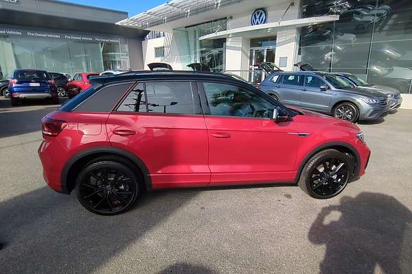 2025 Volkswagen T-Roc 140TSI R-Line D11