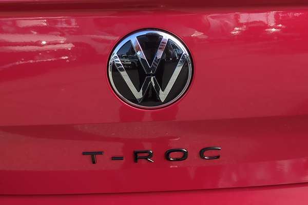 2025 Volkswagen T-Roc 140TSI R-Line D11