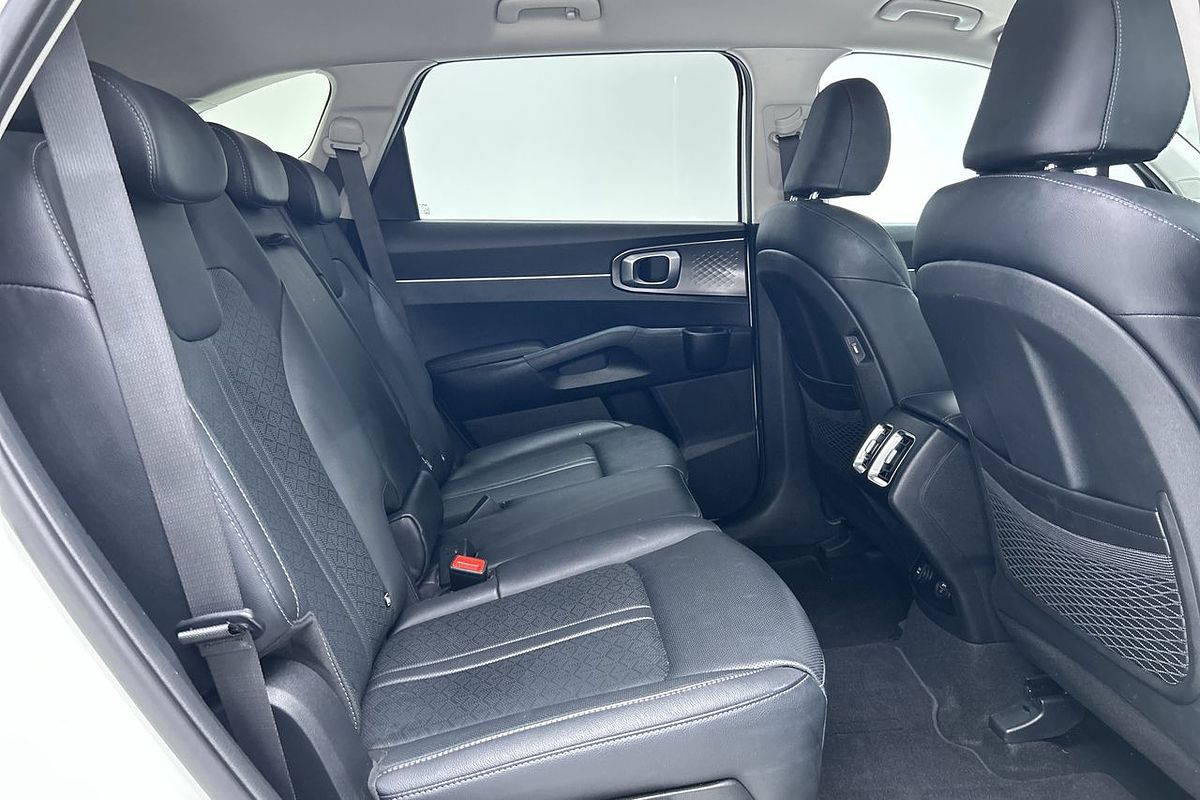 2022 Kia Sorento S MQ4