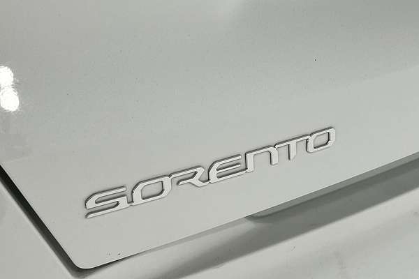 2022 Kia Sorento S MQ4