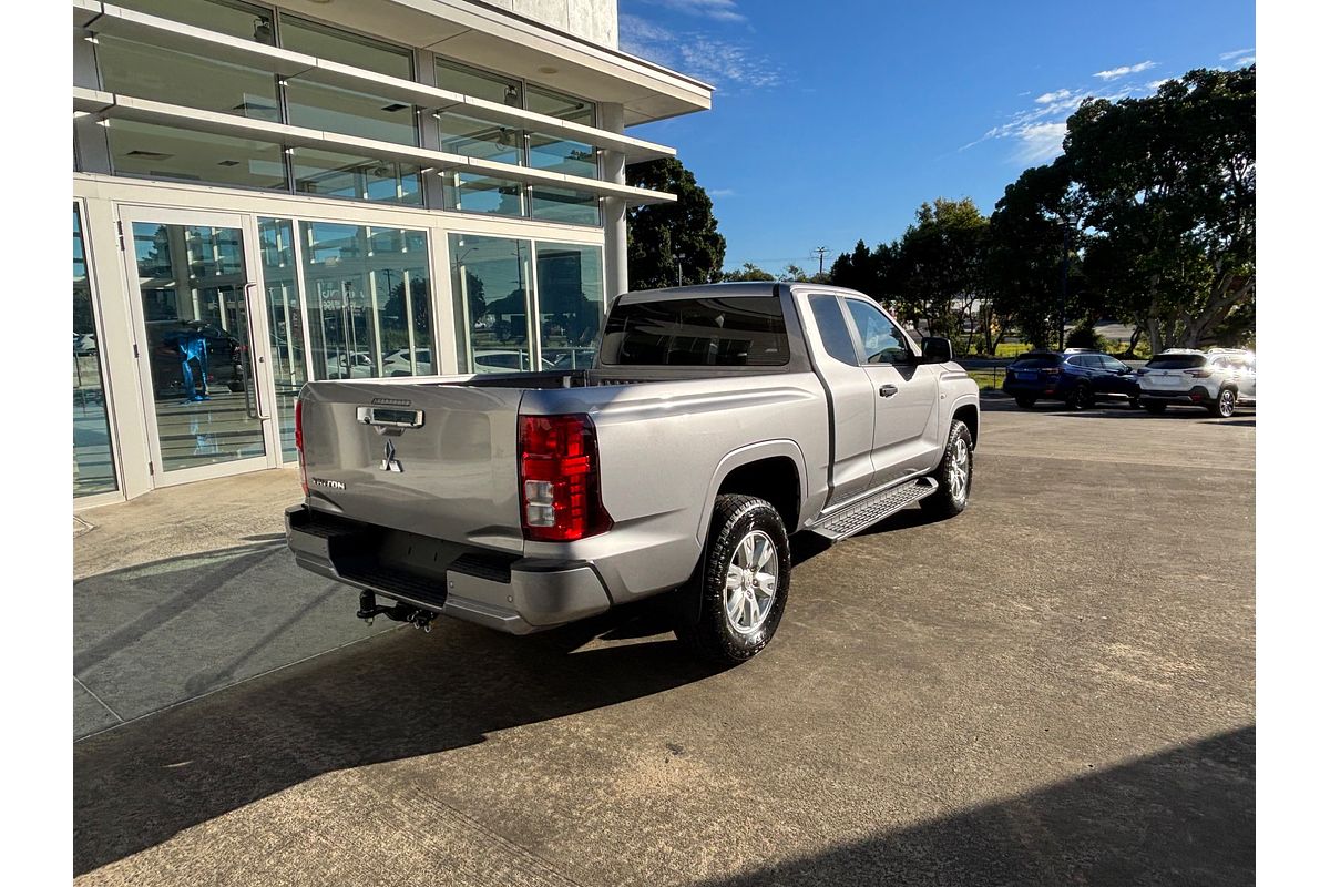2025 Mitsubishi Triton GLX+ MV 4X4