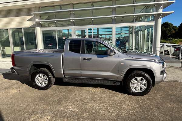 2025 Mitsubishi Triton GLX+ MV 4X4