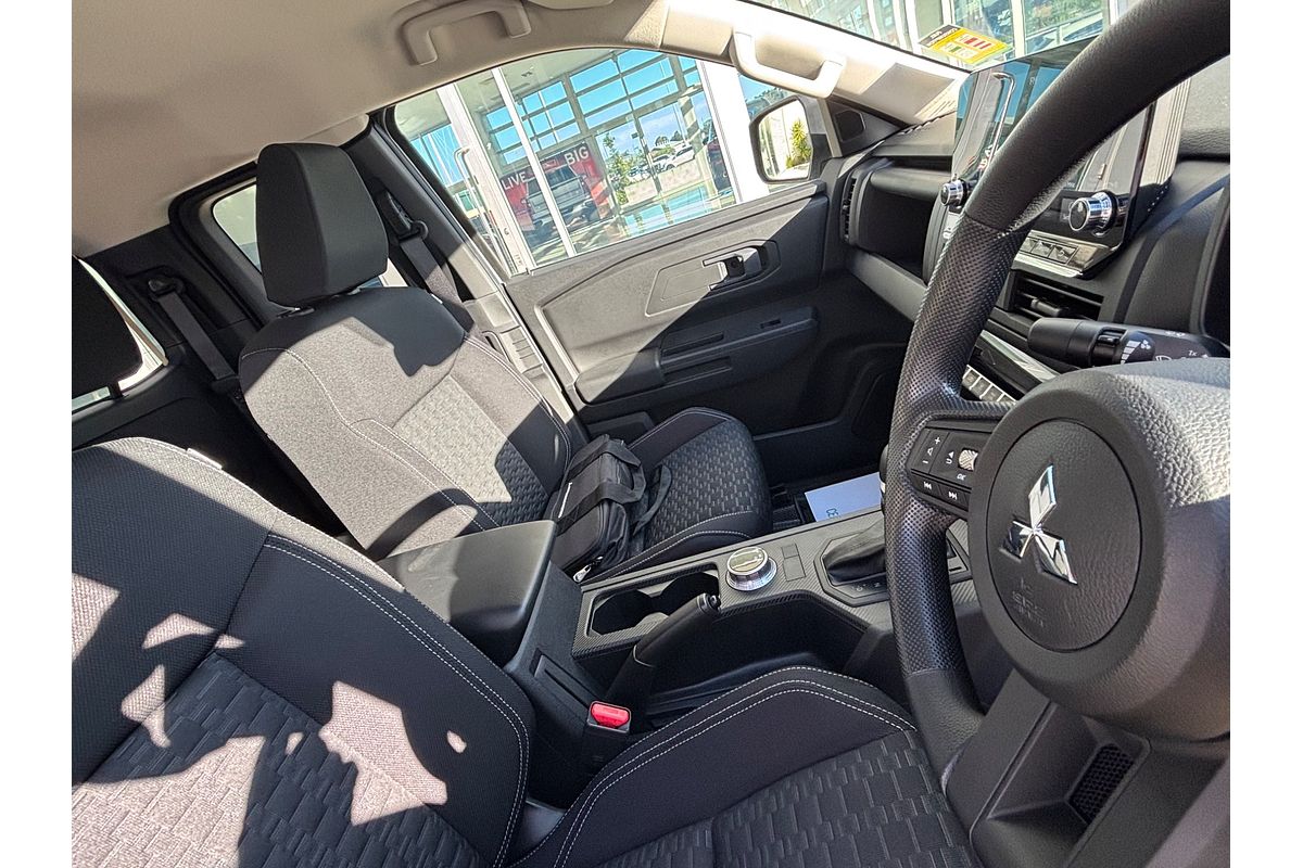 2025 Mitsubishi Triton GLX+ MV 4X4