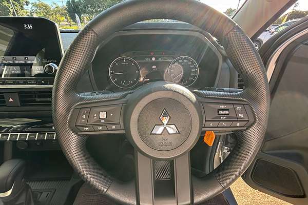 2025 Mitsubishi Triton GLX+ MV 4X4