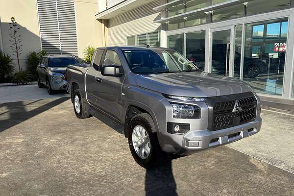 2025 Mitsubishi Triton GLX+ MV 4X4