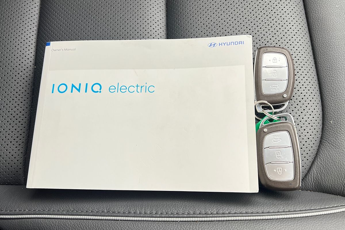2021 Hyundai IONIQ Electric Premium AE.V4