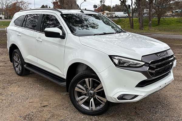 2023 Isuzu MU-X LS-T