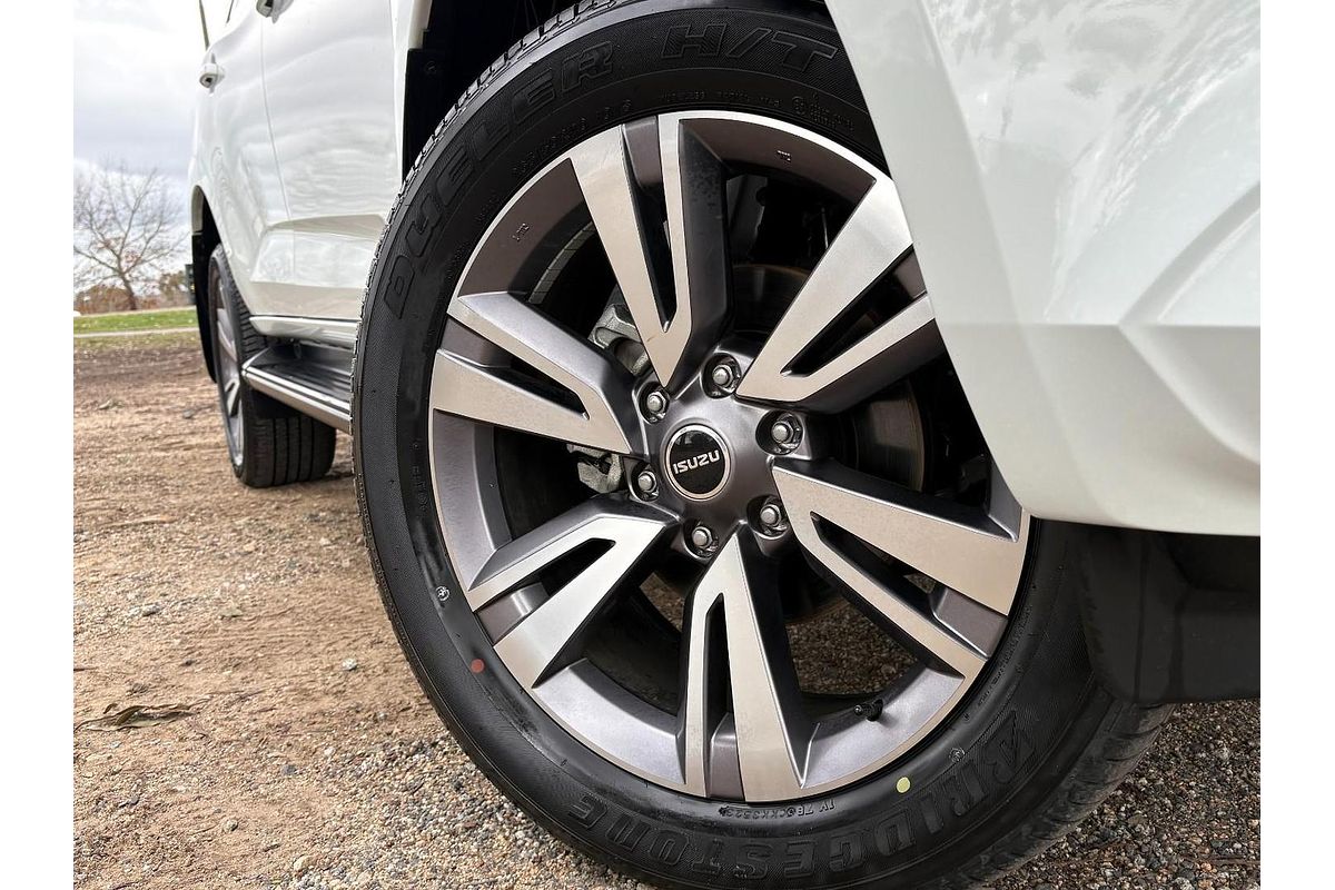 2023 Isuzu MU-X LS-T
