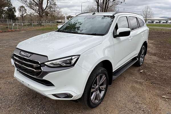 2023 Isuzu MU-X LS-T