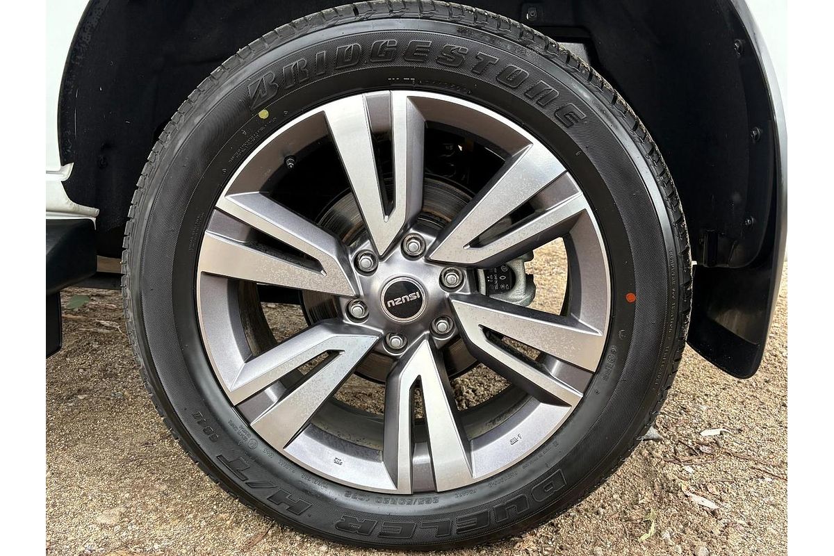 2023 Isuzu MU-X LS-T