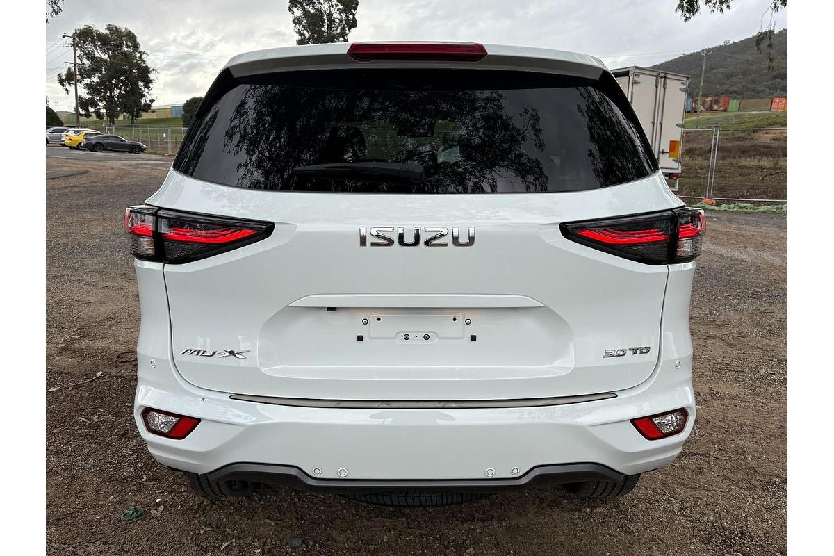 2023 Isuzu MU-X LS-T