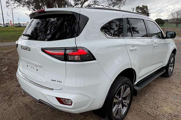 2023 Isuzu MU-X LS-T