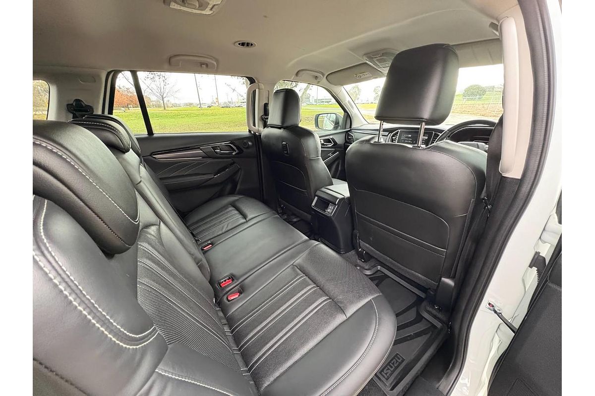 2023 Isuzu MU-X LS-T