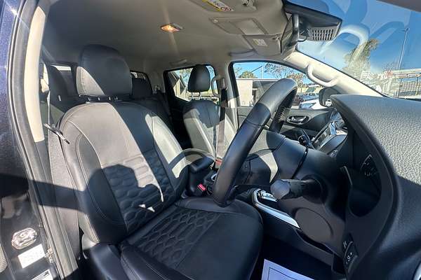 2022 Nissan Navara ST-X D23
