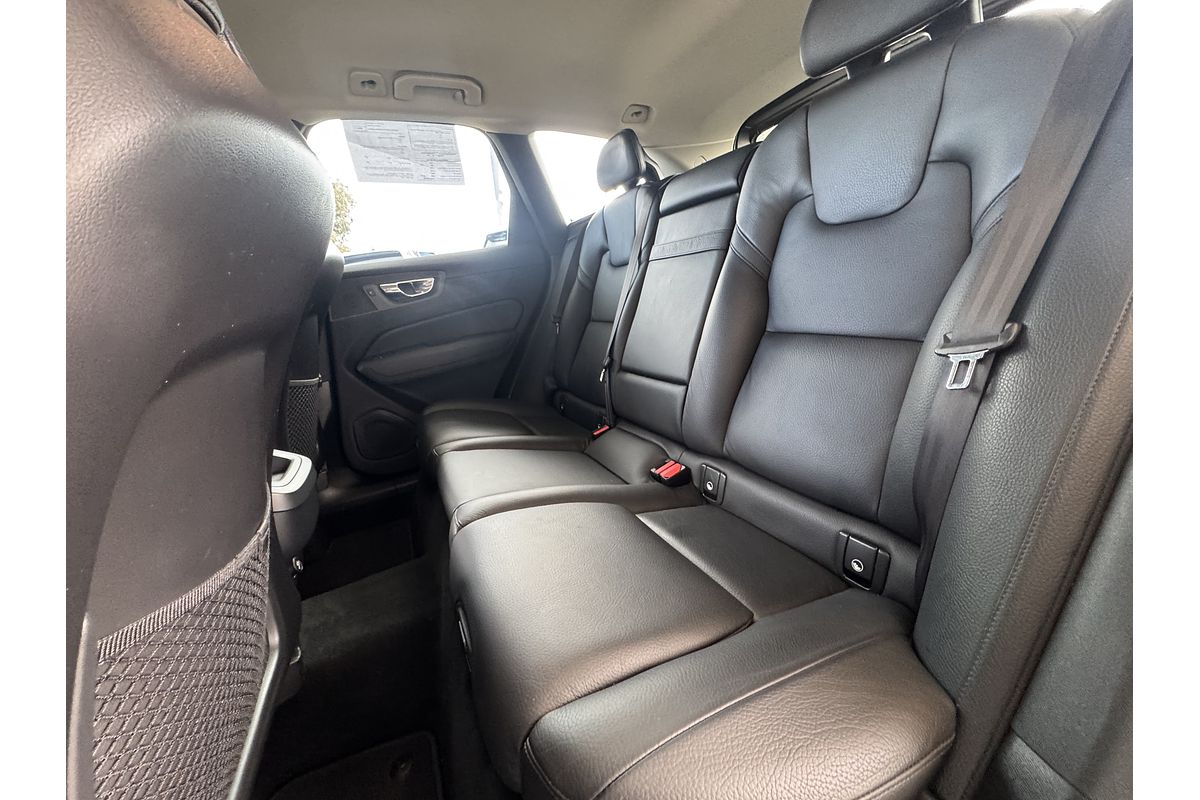 2019 Volvo XC60 D4 Momentum