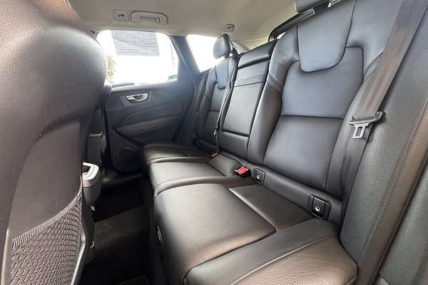 2019 Volvo XC60 D4 Momentum
