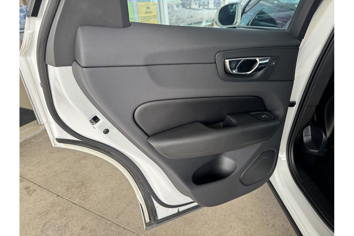2019 Volvo XC60 D4 Momentum
